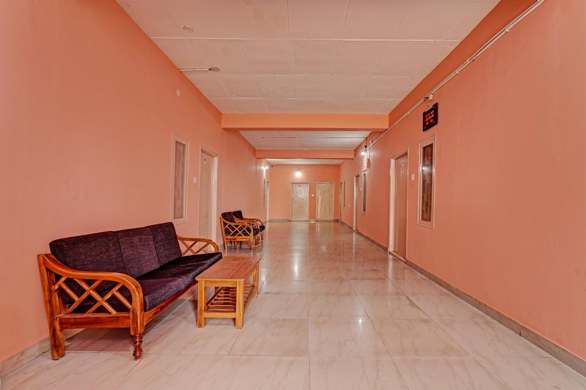 Super Collection O Druvi Corporate Hotel Kammasandra Екстер'єр фото